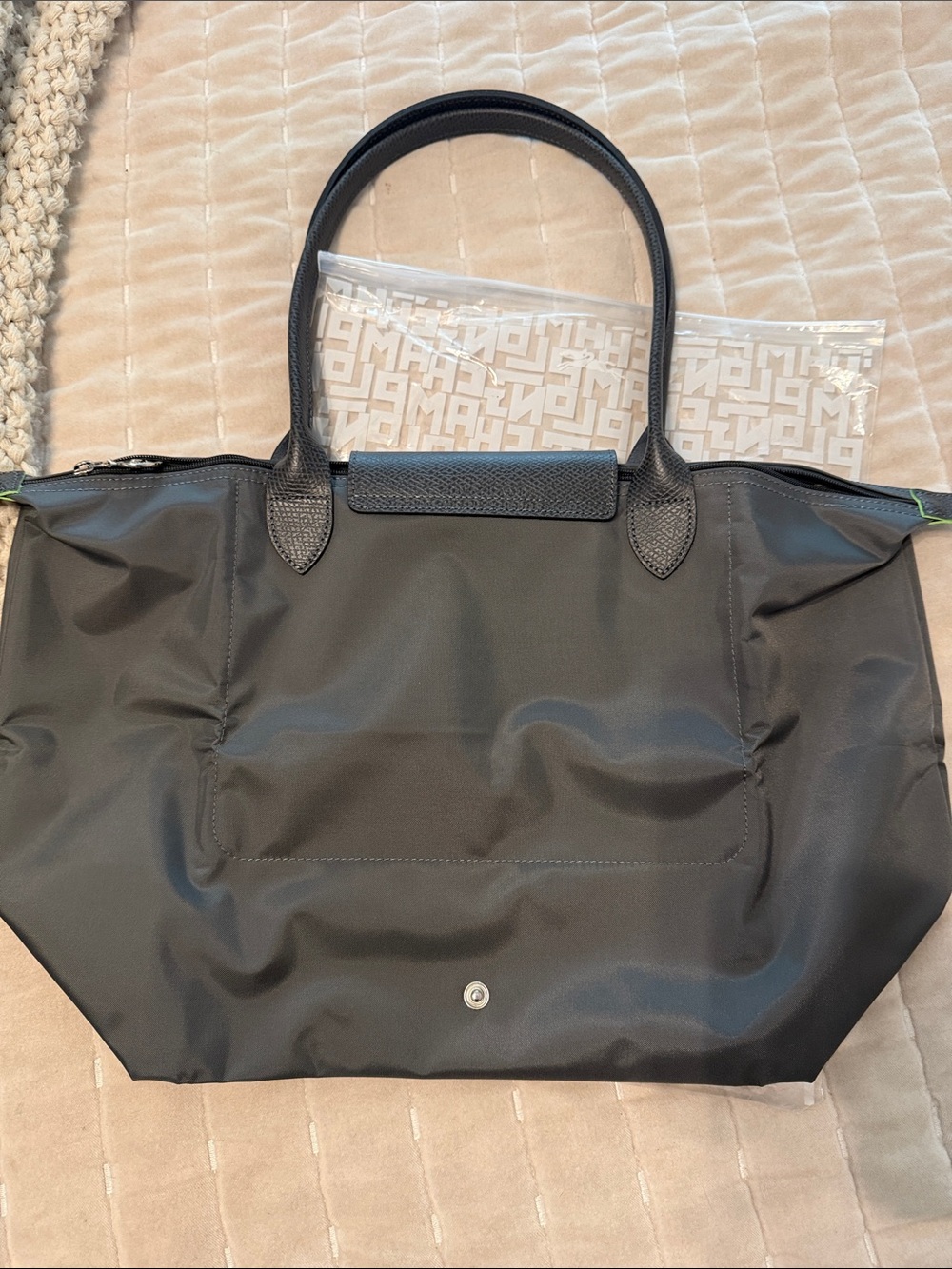 Longchamp Le Pliage Green in color Graphite and size Large - Picture 4 of 8